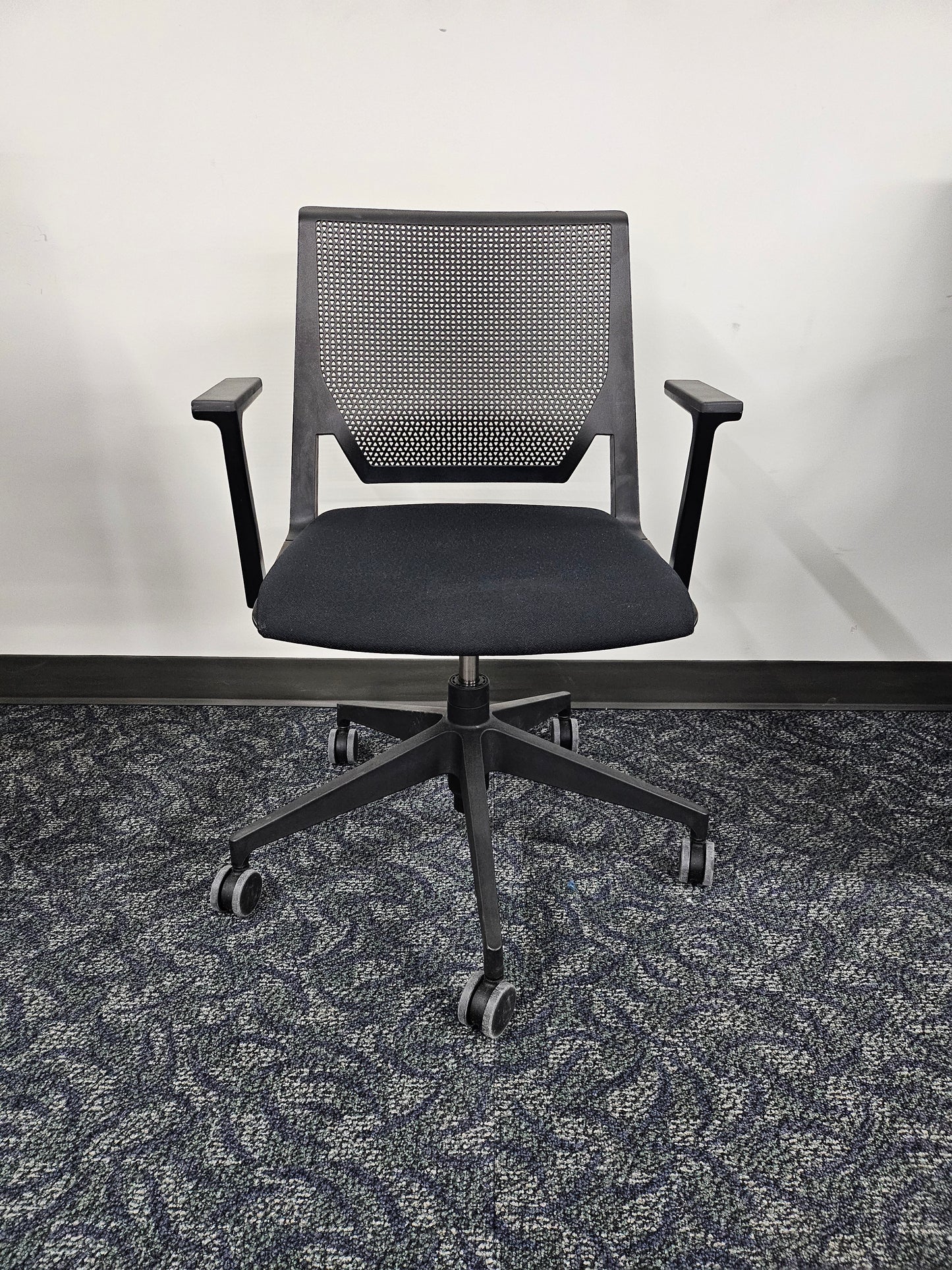 Hayworth Very Chair (renewed)