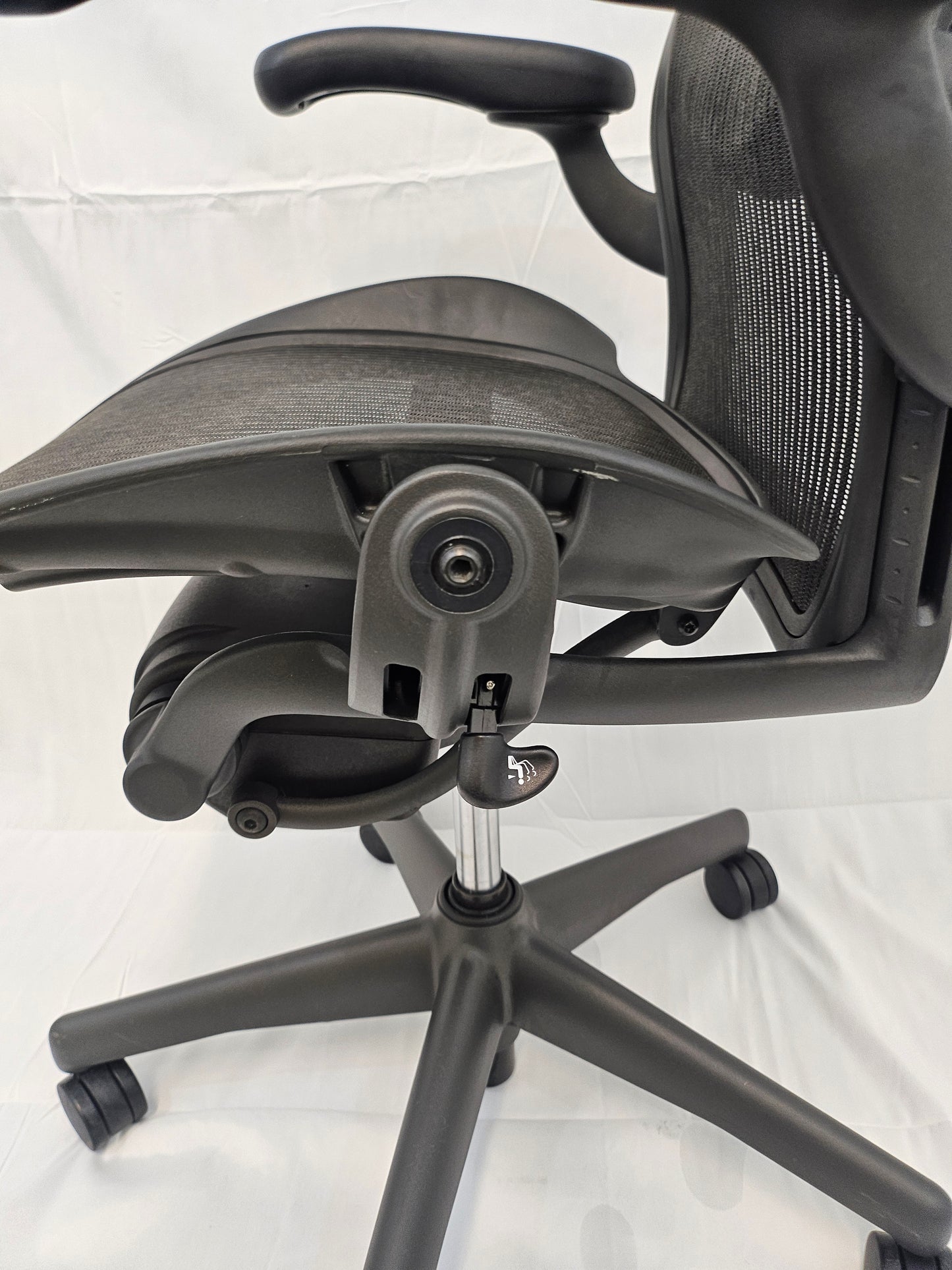 Herman Miller Aeron Classic